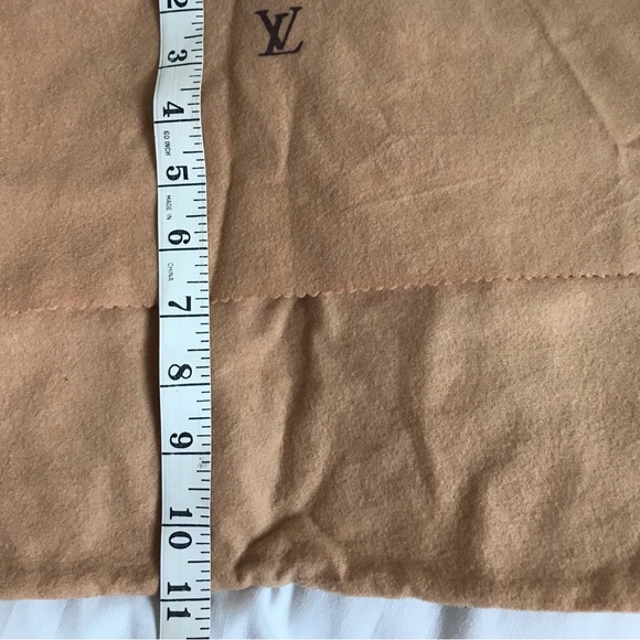 Louis Vuitton dust bag 11x15 - Picture 4 of 4